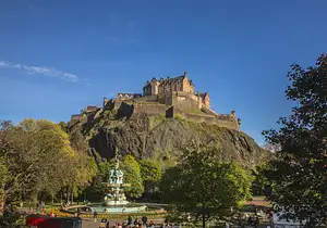 Atmospheric Edinburgh Walking Tour Blue Badge Guide | Half Day Private Tour